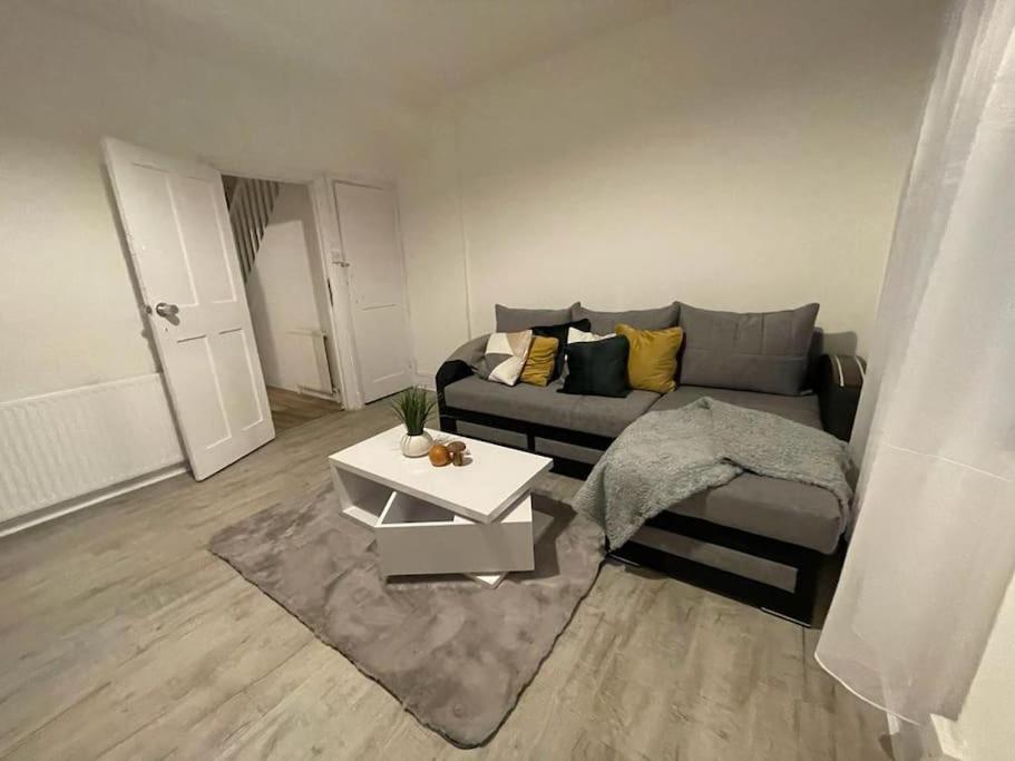 Spacious 2 Bedroom On Tower Bridge Londýn Exteriér fotografie