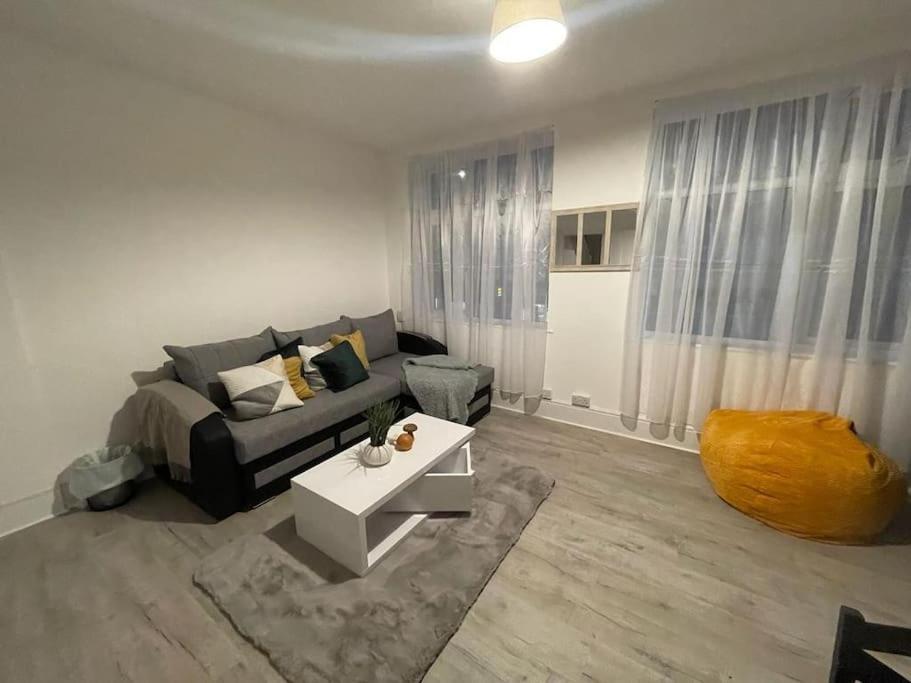 Spacious 2 Bedroom On Tower Bridge Londýn Exteriér fotografie